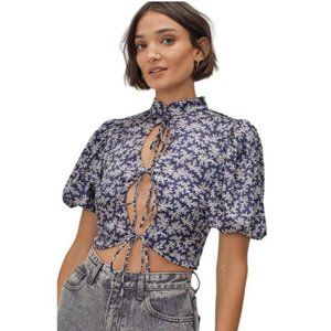 Nasty Gal Ditsy Satin Tie Detail Cut Out Crop Top Blue Size 4 NWT